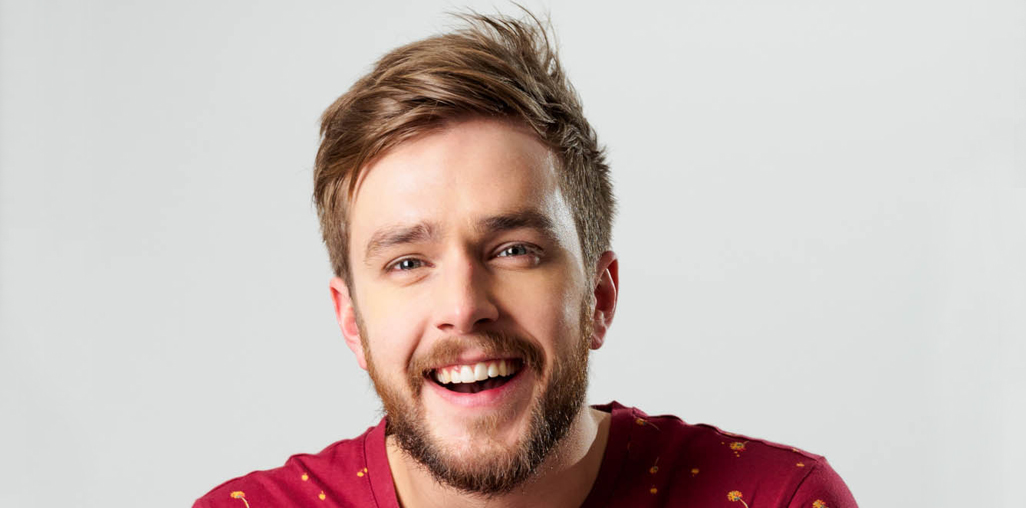 IAIN STIRLING BRINGS EVERYTHING TO THE SOHO THEATRE
