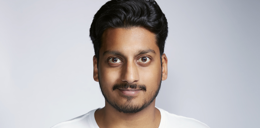DOUBLE EDINBURGH COMEDY AWARD NOMINEE AHIR SHAH RETURNS TO THE FRINGE WITH BRAND NEW SHOW ‘DOTS’