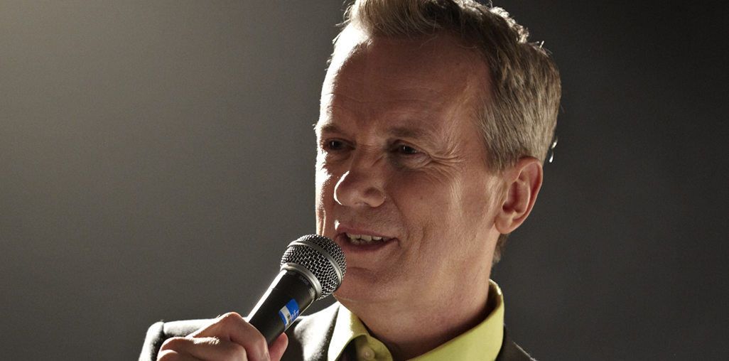 FRANK SKINNER ANNOUNCES NEW SHOWBIZ STAND UP TOUR FOR THIS AUTUMN