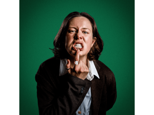 COMEDIAN AND THE LOL WORD CO-FOUNDER CHLOE PETTS RETURNS TO THE EDINBURGH FESTIVAL FRINGE FOLLOWING HER HIT AND SELL-OUT DEBUT HOUR