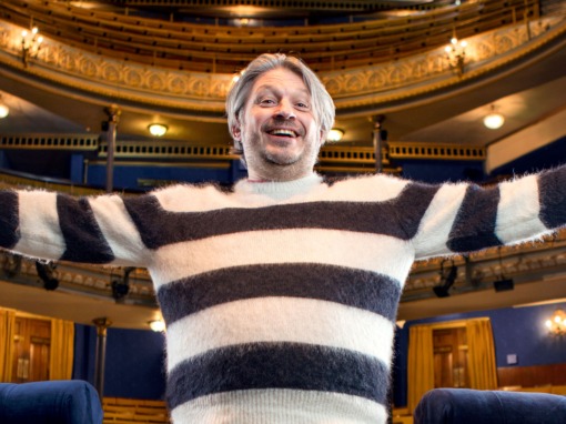 RICHARD HERRING TAKES MULTI-AWARD-WINNING INTERVIEW PODCAST ‘RHLSTP’ AROUND THE UK THIS AUTUMN