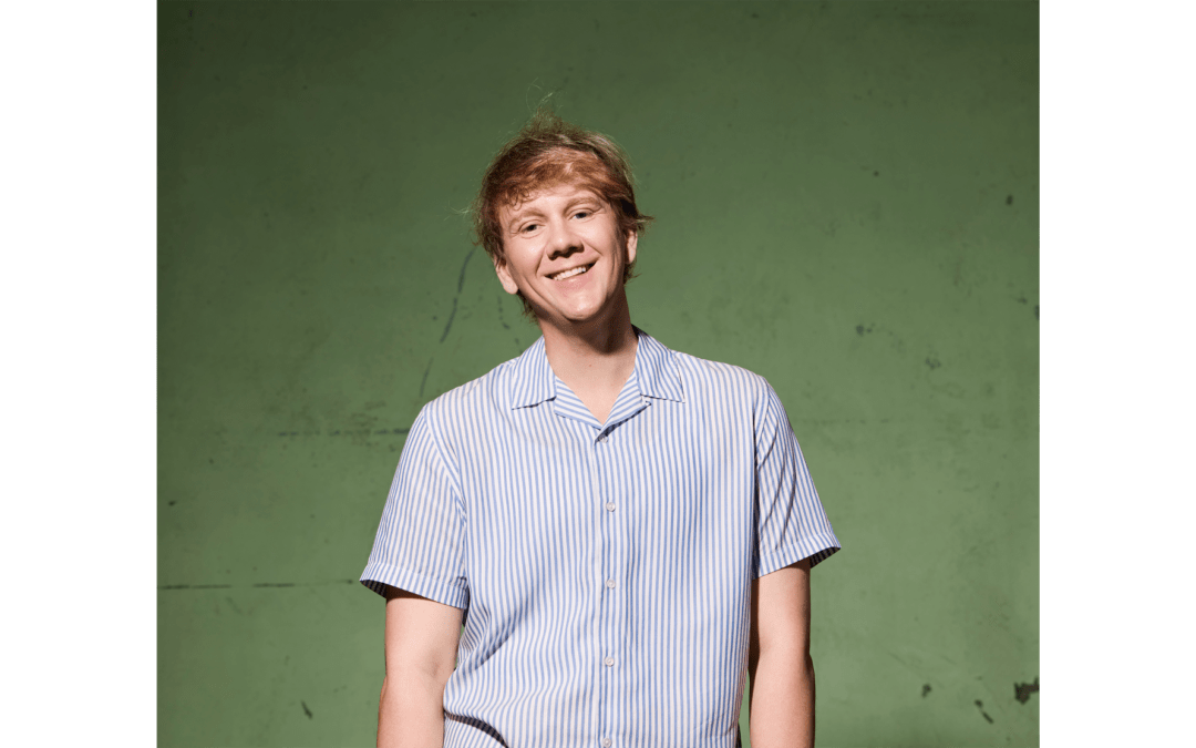 EXTRA DATES ADDED TO GROUNDBREAKING COMEDIAN JOSH THOMAS’ DEBUT UK RUN TO MEET DEMAND FOR TICKETS TO BRAND-NEW SHOW ‘LET’S TIDY UP’