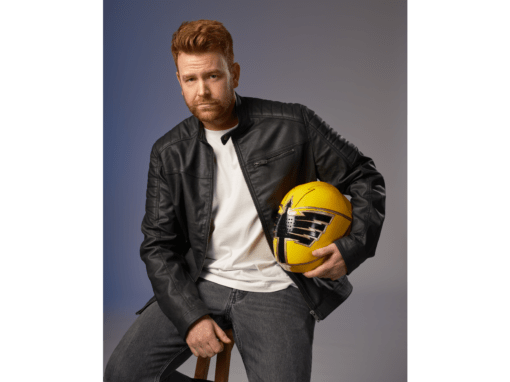 AWARD-WINNING COMEDIAN AND WRITER NIC SAMPSON RETURNS TO THE FRINGE WITH ‘YELLOW POWER RANGER’