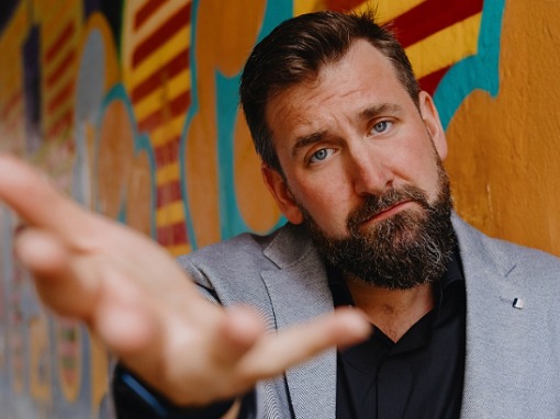 WILL COMEDIANS BE REPLACED BY MACHINES IN THE COMING APOCALYPSE? AWARD WINNING COMEDIAN GARRETT MILLERICK INVESTIGATES AI AT EDINBURGH FESTIVAL FRINGE