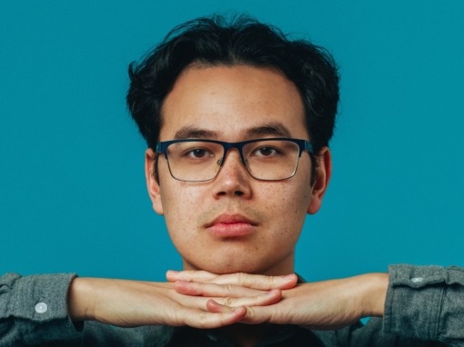 JAMES TRICKEY RETURNS TO EDINBURGH FESTIVAL FRINGE WITH A VENGEANCE AFTER SELL-OUT DEBUT HOUR LAST YEAR THAT ENDED IN STITCHES